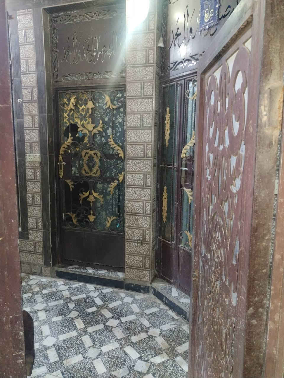 السلام عليكم بيت 100 متر طابقين قرار محكمه سند 25 كربلاء حي حوراء يم عمود 35 سعره 140 بي مجال 3 كيلوت عن ولايه قريب عن شارع عام بيت حله من صور مانت الله شراي تصل تدلل ***********
