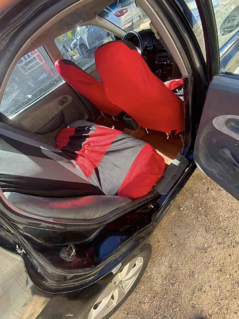 سلام عليكم للبيع كيا سبكترا موديل 2003محرك 1800كير اوتو كهربائيات حداديه كله تمام تايرات. زينات سياره جاهزه من كلشي رقم بغداد سعرها ٣٧وبيه مجال بسيط وترهم مراوس 
***********
0751635164
مكاني اللطيفيه
