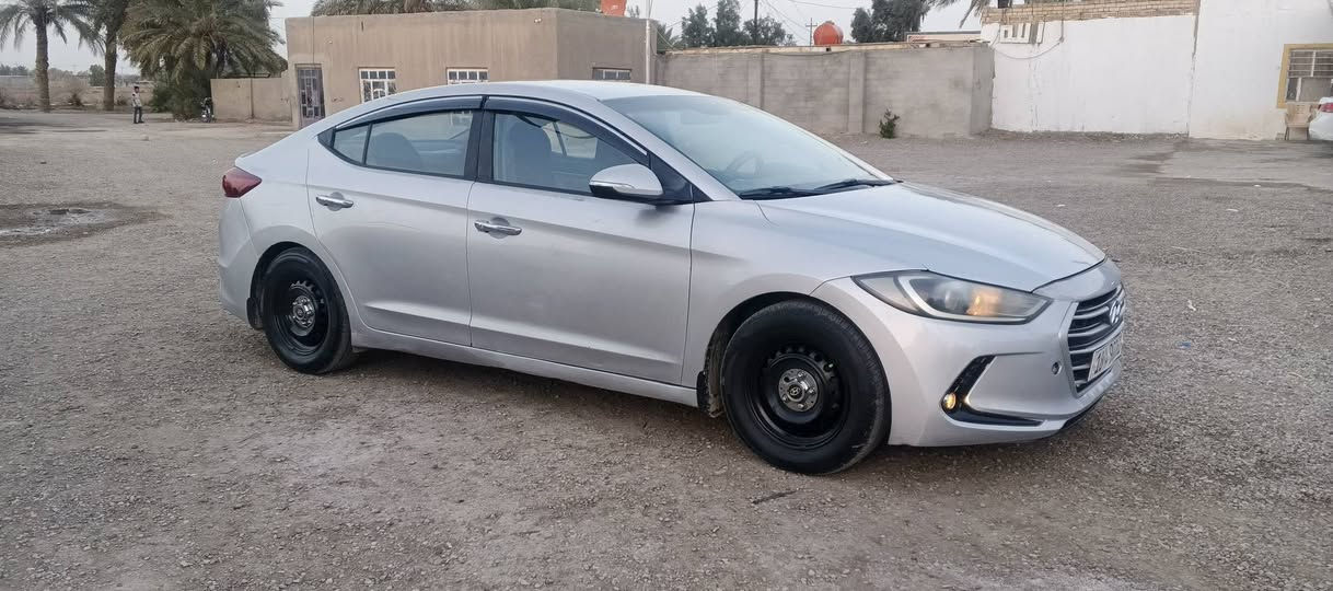 النترا موديل 17 خليجي رقم بابل دولي سياره مكفوله من الضربه بيها صبغ قليل اثر جرد تبريد شغال تخوم تاير جديد السياره مال جناي السعر 115 وبيها مجال قليل العنوان بابل شوملي ***********
