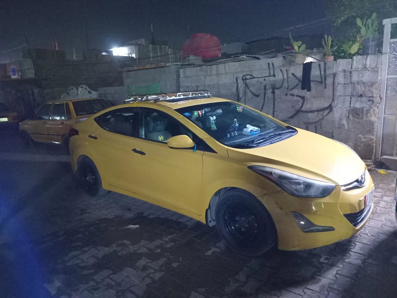 سلام عليكم سيارة النترة موديل 15كير محرك خير من الله تهم تاير باتري جدد تبريد خير من الله صدر 80بل100السعرخاص  ***********
