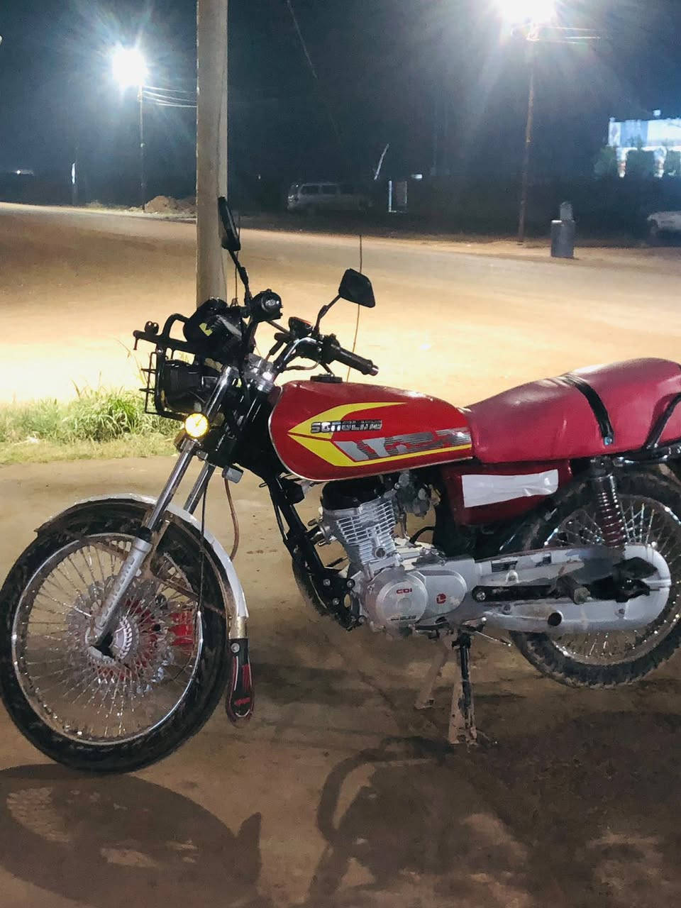 تايكر 24شلعته معدله حلو  نقصها فقط كشننه تعبان شوي اوراق كامله سعر٦٢٥
رقمي***********
