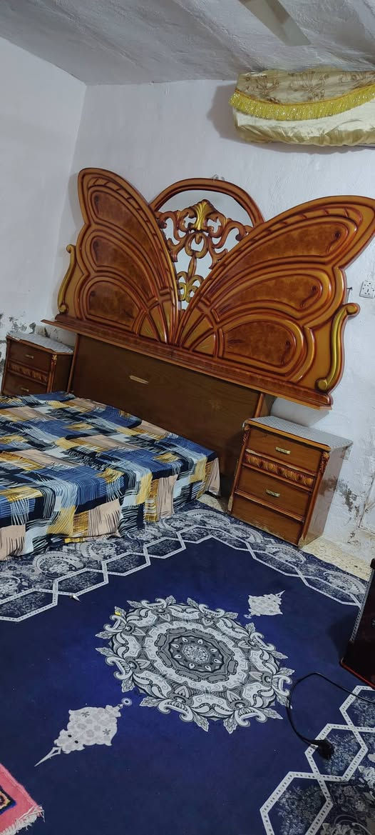 سلام عليكم غرفه صاج عراقي للبيع المكان مدينه الصدر السعر 500 الف للستفسار انتصل عله الرقم *********** الله شاهد غرفه نظيفه
