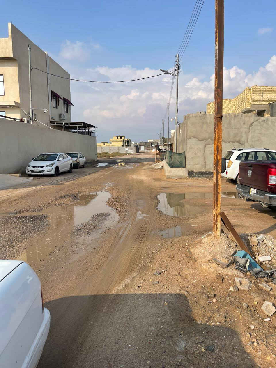 قطعة للبيع في الجزيرة (الفيحاء ) 
مقابيل المحافظة قريبة على جسر القيادة (الجديد)
خارج حرم الكورنيش *150* متر 
مساحة القطعة 180 متر
على شارع 10 متر تبليط 
الخدمات ماء وكهرباء وتبليط 
والارض طابو صرف زراعي بسم عراقي من اهل الجزيرة 
مكاتبة وكالة مصدقة من المحكمة ونسخة من الطابو 
السعر 47 مليون قابل للتفاوض 
للاستفسار أكثر اتصل على الرقم 
*********** البصرة, العراق
