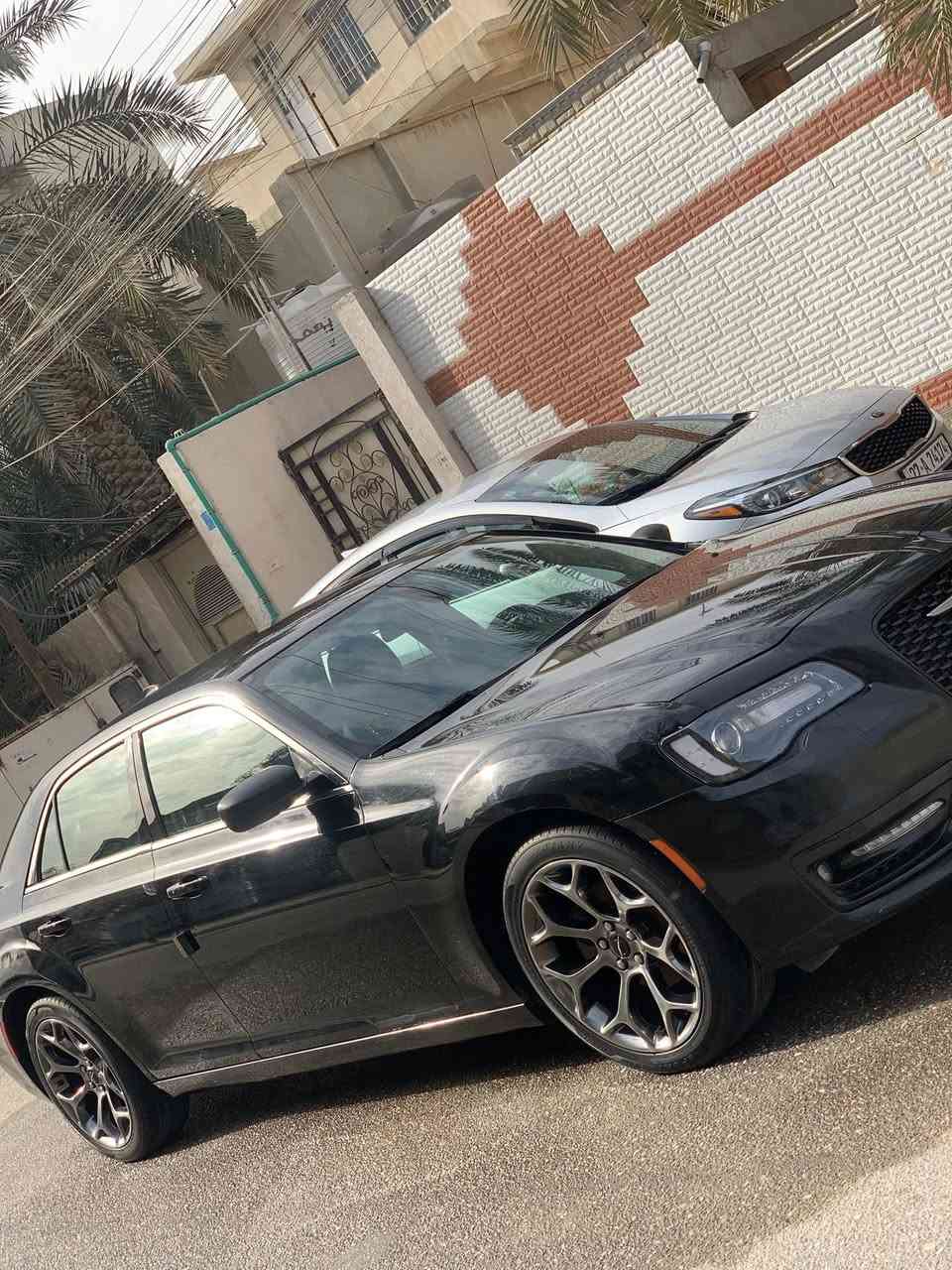 إوباما موديل 15 أصل رقم ذي قار مشروع وطني بسمي مداور ثاني يوم
وارد كندي داخله كلين بلعراق صار بيه تبديل جاملغ  +صبغ جاملغ خلفي فقط باقي كفاله سيارا بدون حادث بدون ايرباك    تو ويل 
جلد تدفئه 
هيتر بلمري 
بجم عريض S
منظومة زنون
تشغيل عن بعد
شاشه محدثه SRT
ويل 20
تخم تاير جديد
حداده 100/100
مكينه كير كفاله 
سيارا عليه ادامه كامله ماتصرف عليه دينار مامشتغله خط سعر 185وبيه مجال مكاني بصرا رقم موبايل /***********
