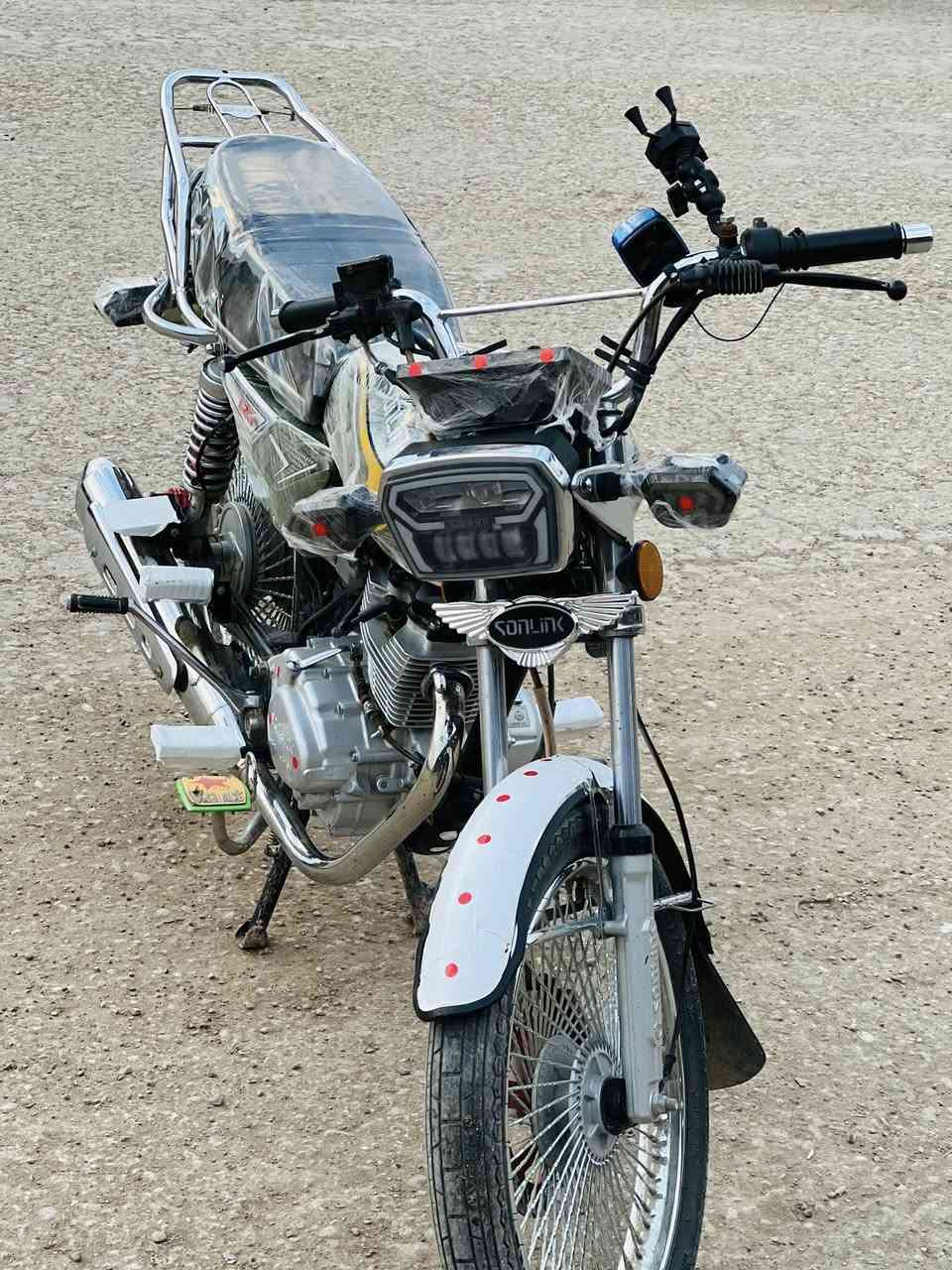 سلام عليكم دراجه البيع وراق مكفوله من كلشي موديل 25 هاذه رقمي
0781 956 6478
