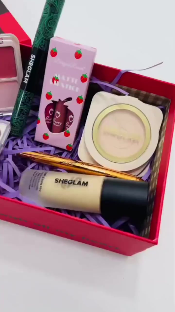 💖🎁 باكج I LOVE YOU الميكاب الكامل 🎁💖
باكج مرتب وجاهز هدية، يجنن للبنات اللي يحبّن اللمعة والترتيب ✨ ويحتوي على منتجات أساسية تكمل ميكابچ بكل أناقة 💄
📦 محتويات البكج:
🔹 SHEGLAM Skinfinite Hydrating Foundation
فاونديشن بتركيبة خفيفة مرطّبة، يغطي العيوب ويعطي بشرة ناعمة ولمسة طبيعية بدون ما يثقل عالبشرة ✨
🔹 SHEGLAM Pressed Powder
بودرة تثبيت تنعم المسام وتثبّت الميكاب لفترة أطول حتى تبقين مرتاحة طول اليوم 🤍
🔹 SHAQINUO You look brilliant Eyeshadow
باليت ظلال عيون بألوان دافئة وناعمة، بيها درجات مطفية ولمّاعة تناسب الإطلالات اليومية والسهرات 🌸
🔹 D.HERROU Blush Palette
باليت بلاشر بدرجات وردية ومشمشية تعطي خدودچ لون صحي ومنعش 💕
🔹 Magic Lip Tint (Strawberry)
ليب تنت بلون فراولي حلو، يثبت عالشفايف ويعطي لون طبيعي يدوم 🍓
🔹 ماسكارا ذهبية
تطوّل وتكثّف الرموش وتبرز جمال العين بلمسة واضحة ✨
🎀 البكج مرتب داخل علبة هدية مميزة بشعار I LOVE YOU جاهزة للتقديم بدون أي تعب 💌
باكج متكامل حتى تسوين ميكاب كامل من الألف للياء بمنتجات عملية وأساسية بكل شنطة 💄💖

🌟🌟🌟🌟🌟🌟🌟🌟
للحجز لا تترددوا بمراسلتنا."😍💜
التوصيل بغداد والمحافظات💜🚕🚕

"جربها مرّة، وبتصير من اختياراتك الدائمة 💯
نقدّم لك الأفضل.. لأنك تستحق الجودة بدون مجازفة ✅"
#اكسبلور
#ترند
#تيك_توك_العراق
#ترند_العراق
#fyp
#viral


**إذا كنت صاحب هذا الإعلان وتريد حذفه لأي سبب، رجاءا أرسل رسالة إلى الدعم الفني**