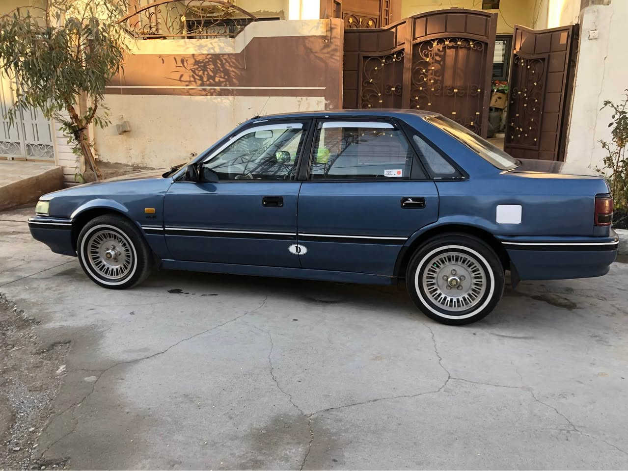 للبيع مازدا موديل ١٩٨٩ محرك ١٢ بخ سيارة بدون حادث بدون خياس شرط تحويل غرامات وكالة بسمي كير محرك شرط كهربائي كلها شغال عنوان كركوك 
***********بي واتساب كركوك, العراق
