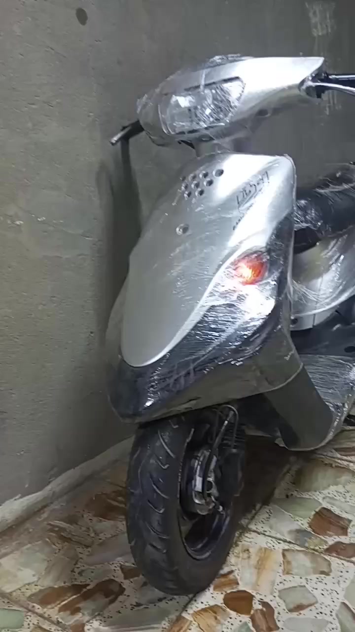 السلام عليكم ورحمه الله وبركاته دراجه بيجي تسعه ازروف للبيع دراجه نضيفه كهربائيات كله شغال سلف وهندر نكره دراجه عوزه بس ملف . والسعر مناسب إن شاء الله  . الشراي يراسلني خاص .


**إذا كنت صاحب هذا الإعلان وتريد حذفه لأي سبب، رجاءا أرسل رسالة إلى الدعم الفني**