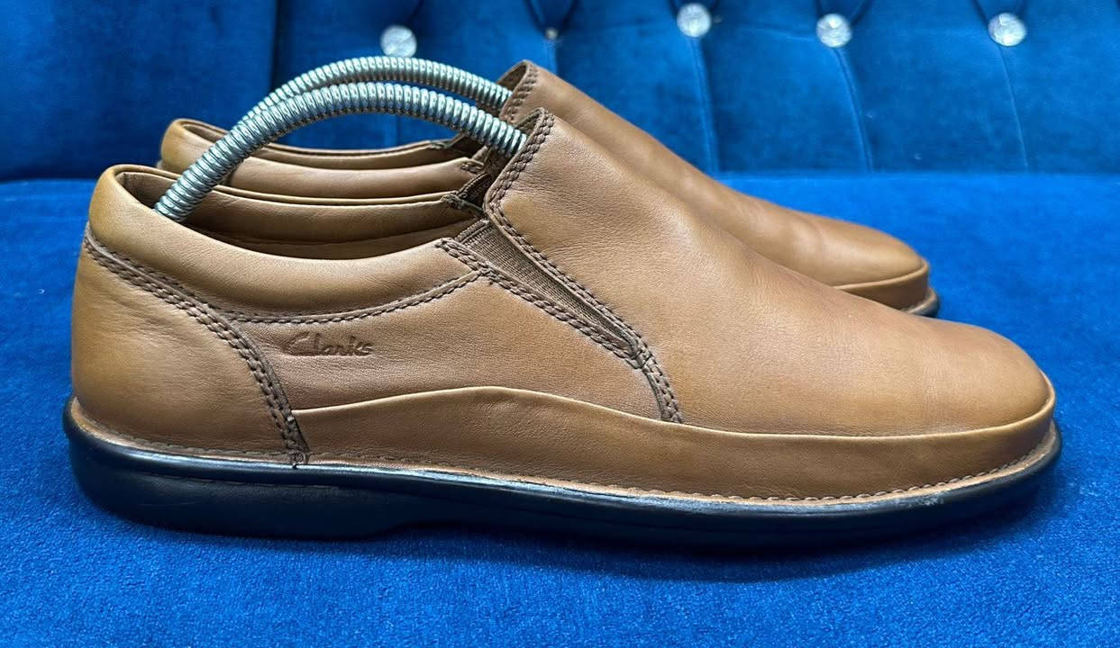 كلاركس جلد طبيعي 
قياس 42 
طول القدم 26


**إذا كنت صاحب هذا الإعلان وتريد حذفه لأي سبب، رجاءا أرسل رسالة إلى الدعم الفني**