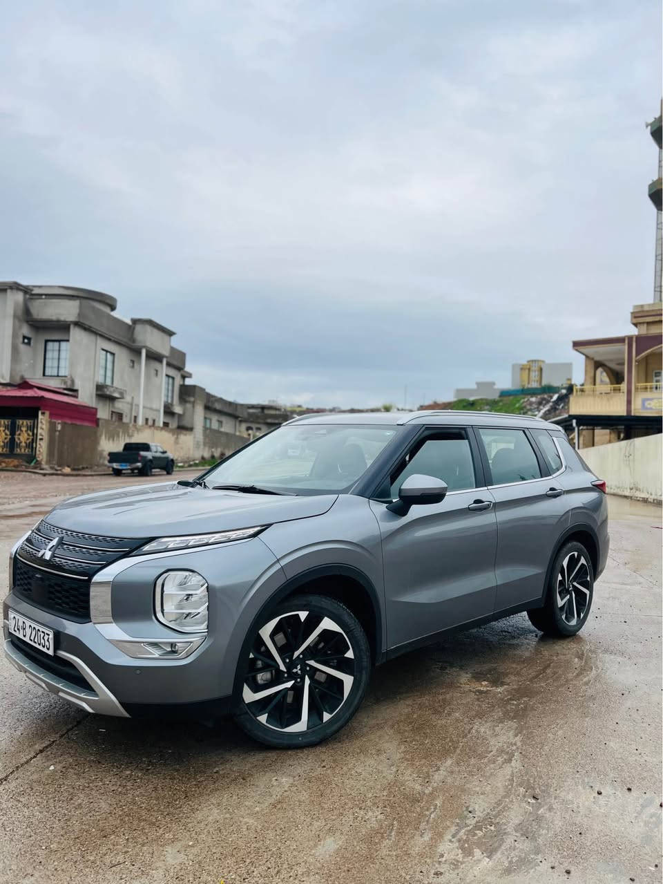 Outlandr 2024 full
ميتسوبيشي اوتلاندر 2024 نفطي فول مواصفات رقم مميز سيارة بدون صبغ و بدون ضربة و شرط حجر مال كزوز سيارة نظيفة شبه جديد سيارة 3 مقعد يد واحد ماشي 7900 كم جاهزة بدون اي نقص سعر السيارة 255 ورقة و مجال بسيط 

رقم الصاحب سيارة :***********
مكان السيارة قضاء عقرة

مواصفات: 

شغال بصمة 
دبل اكسن
ويل كروم
بانوراما 
شاشة الكتروني
بريك بصمة 
كوشن جلد 
تحكم ستيرين
7 نظامات تحرك
صندوق شفت 
باب بصمة 
3 مقعد 
رقم مميز 
كاميرة 
حساسات 
نظام صوتي ممتاز
شحن ذكي و USB 
مثبت سرعة الحمدانية, نينوى
