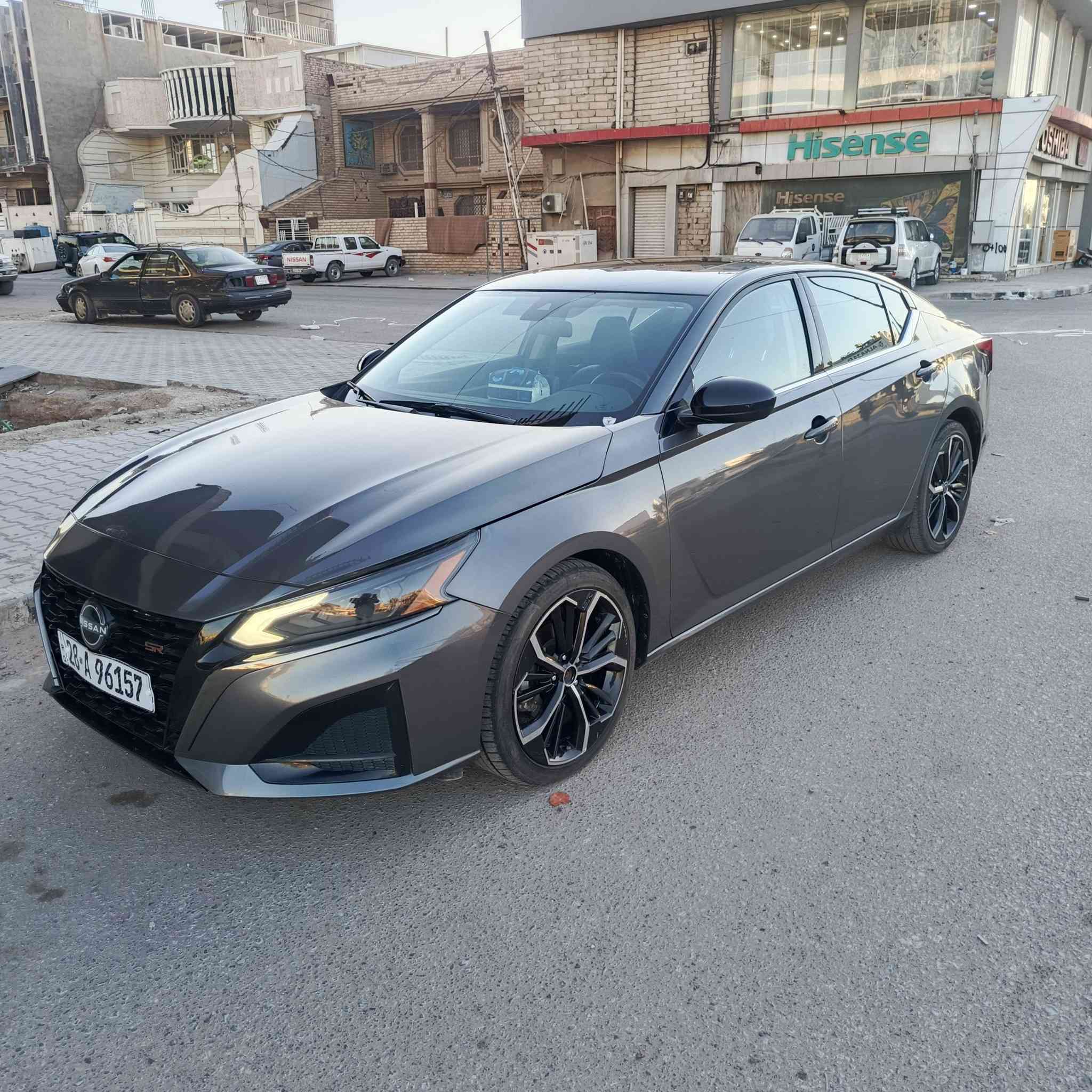 السلام عليكم 
Nissan Altema SR 
موديل 24 فوول مواصفات فتحة جلد شاشة كبيرة وباقي المواصفات حادثها خلفي ماشية 54 قابل للزيادة رقم نجف معوقين المعوق شاب ومستعد يسوي 100 وكالة عامة اللي يريد صور الحادث ورقم الشاصي يراسلني ويتدلل السيارة برغي ماناقصها السعر 145 مكان السيارة النجف للاستفسار الاتصال على الرقم 
***********
***********
