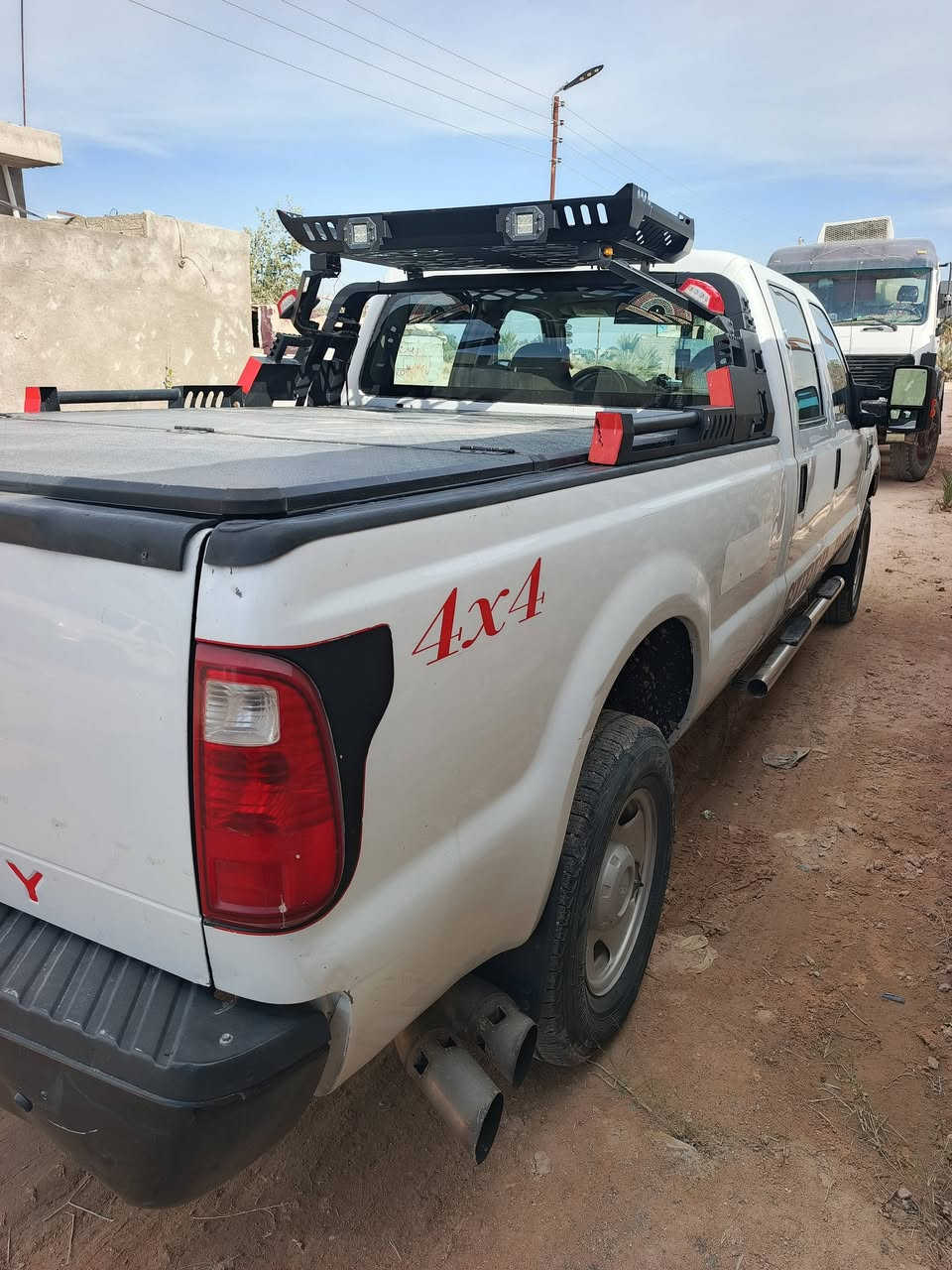 السلام عليكم للبيع فورد 8 سلندر كاز جاهزه اي نقص ما بيها والتفاصيل الاتصال السعر 145 ///***********
