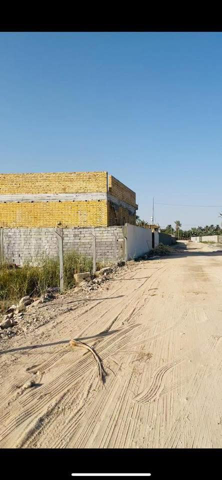 سلام عليكم قطع اراضي للبيع طابو اسهم كافه المساحات التريدهه 
متوفر كافه الخدمات ماء وكهرباء ومدارس للاستفسار ***********
