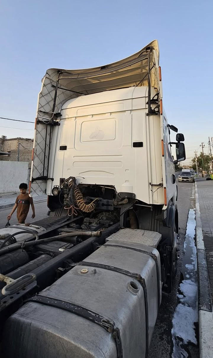 السلام وعليكم سكانية تك 2007 ‏مكينة 420رقم سليمانية بسم عربي مربوطه فلات 4 محاور عربانه ماموجوده سنويه منتهيه صار 5 اشهر سيارة جاهزة مكفوله كفاله عامه مكينه كير شاصي العنوان البصره القبله رقم المبايل ***********السعر 185 بيهه مجال الشراي
