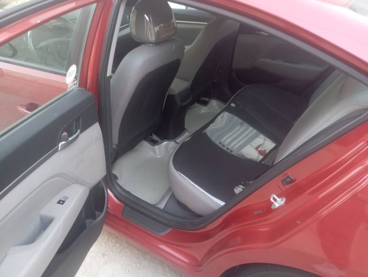 السلام عليكم
النترا موديل 19 بنيد فقط صبغ نفسه مصلح 
وراد امريكي حادثه موضح بل منشور 
السعر 140,وبيهه مجال 
***********
