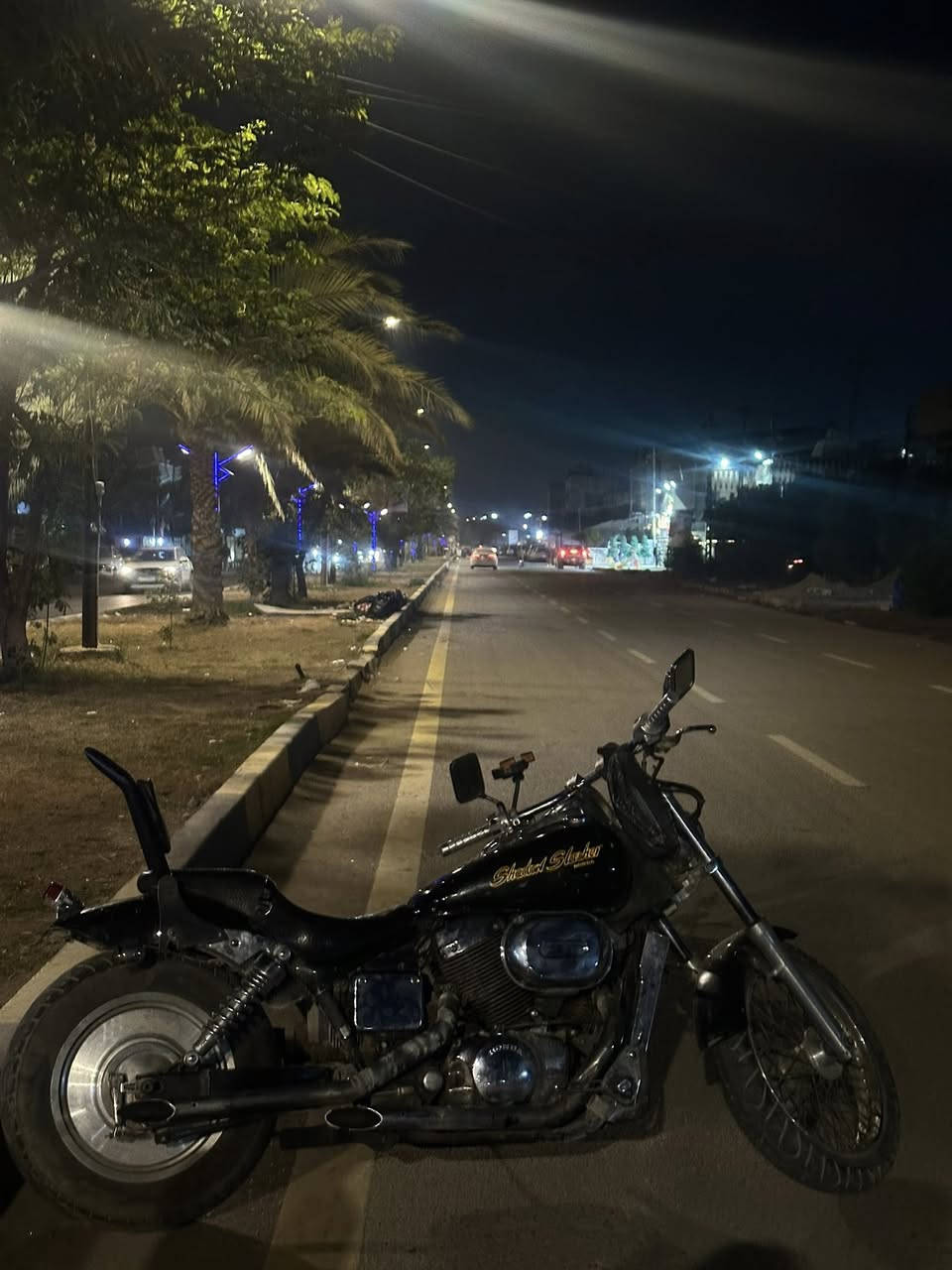 سلام عليكم
شادو سلشر 400cc دراجه نضيفه مابيها اي نقص قبل يومين طليت التانكي مالتها دراجه شلعتها  تاكل الكاع مكاني البنوك للمراسله خاص او هذا رقمي ***********
