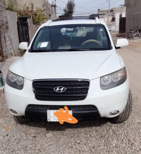 يالله السلام عليكم سنتافي 2009خليجي بدون ضرر يعني كلين السياره مكفوله من كلشي وبعد أحله من الصور سبير مال الشركه بعده عليه ممشدود السعر 145وبيه شويه مجال للطيبين 
***********
