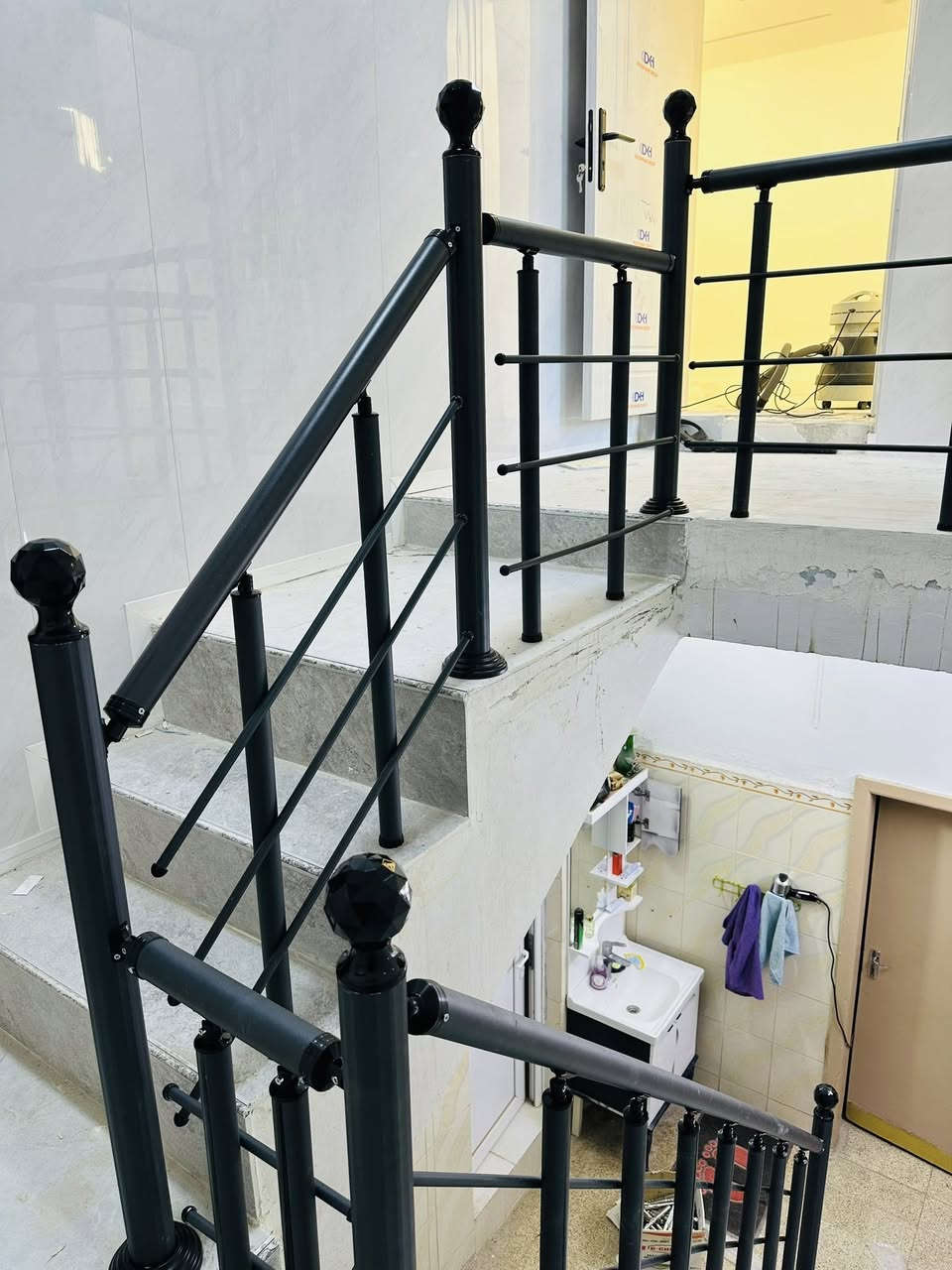 سلام عليكم اني اسطه محجرات الي يريد بأسعار مناسب الاتصال ***********
