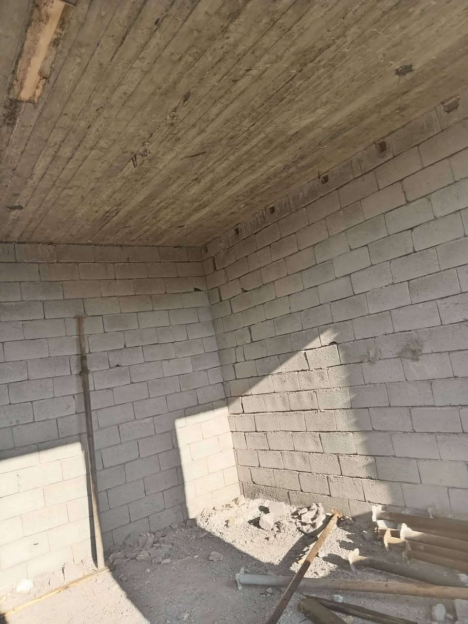 السلام عليكم 
دار للبيع في حي الجوادين شارع النفط قيد الإنشاء، مكون من غرفتين وصاله واستقبال ومطبخ
وصحيات
موقع مرتب
تبعد عن الشارع السايدين 100 متر
السعر 18 قفل
الاستفسار الاتصال على الرقم التالي 
*********** متوفر واتساب أيضا
