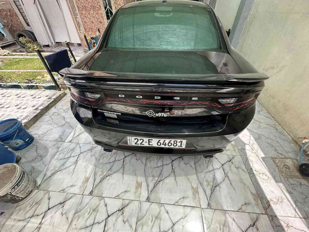 السلام عليكم 
سيارة للبيع 
نوع دوج جارجر
2015
فئة sxt 
محدث دعامية  2020 GT امامي وخلفي 
دركة الستيرن محدثة srt 
ويل 20  
امركي اصل
تشغيل عن بعد 
منضومة زنون كاملة  
كشنات قماش مو جلد 
محرك 3.6
كير طيارة 
كير ومحرك كله شرط
السيارة فول ماعدة فتحة سقف 
رقم اربيل بسمي تحول ثاني يوم
هزة وبراد جدد يعني بس بصمة  
ضررها جاملغ امامي سكن صبغ فقط بدون دواخل ارباك سليم 
تدفه تبريد خير من الله
تبريد قطعتين  
السيارة ماشية 173 
السيارة ما ناقصة اي شي شغل وامشي 
السعر 170$ 
للاتصال ***********
