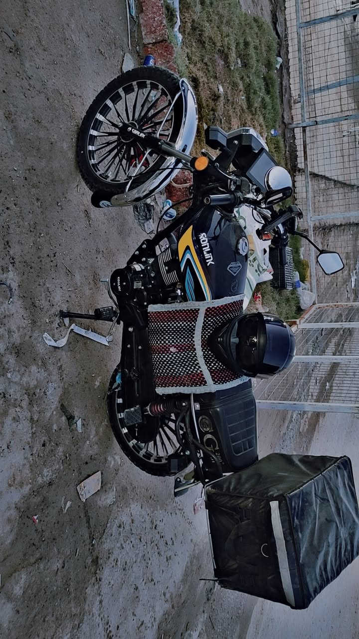 للبيع موديل 25 كفاله عامه مكينه 200 شلعه ومعدل طياره  ✈️ عنوان سكدريه مجمع حطين سعر 800 هيه وأغراضه بدون غراض 760 قفله ***********
