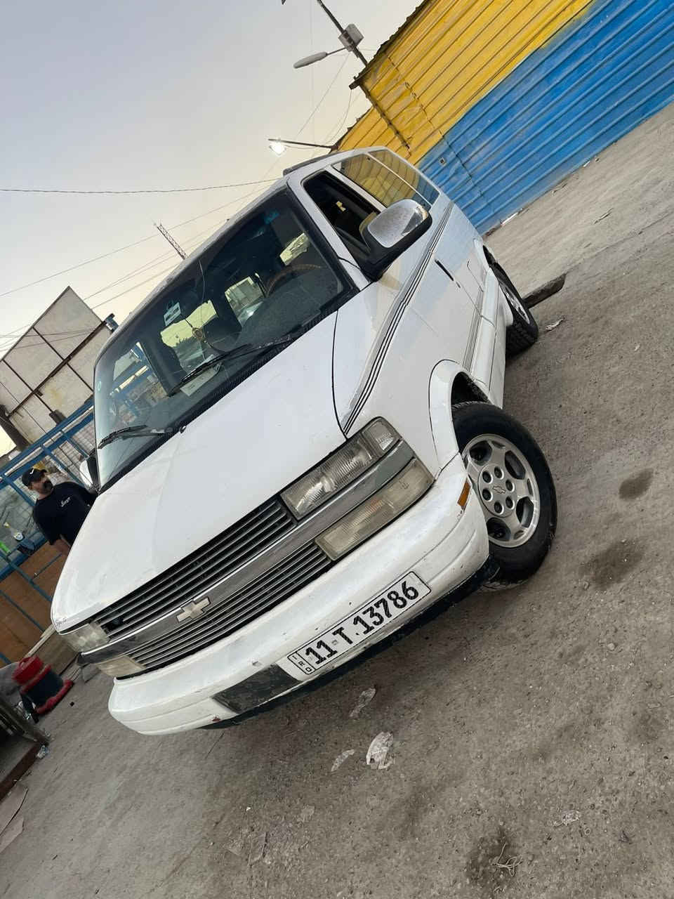 سياره استرو موديل ٢٠٠٣ للبيع السعر ٤٠ وبيها مجال ***********
