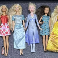 باربي وأميرات • ٧ قطع • توصيل بغداد