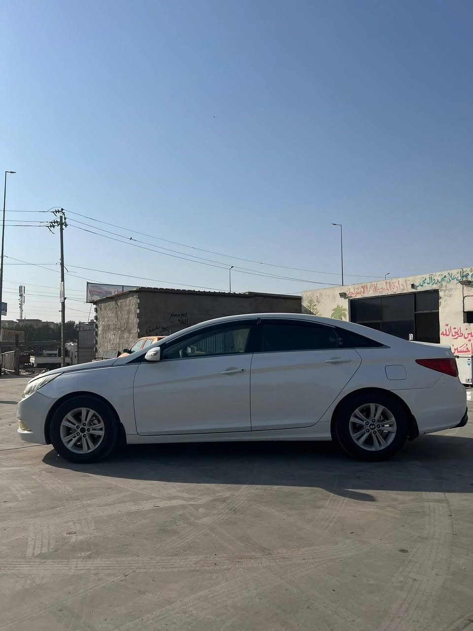 سوناتا موديل ٢٠٠١١ خليجي للبيع او مراوس حسب القناعه السونار موضح بالصوره السعر ١١٥ للاستفسار الاتصال على *********** المكان السماوة /الرميثة
