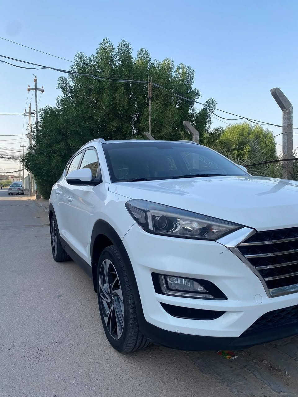 تنزيل السعر بسبب الوعود الكاذبة 
السلام عليكم  
توسان للبيع 2019
رقم أربيل تريد مداور تريد وكالة 
سياره نضيف مستعجل ع البيع  
ماشيه 86 حقيقي 

مواصفات 
فول موصفات عدا البنوراما 
حساسات امامي و خلفي 
كرسي السائق كهرباء 
شحن لاسلكي 
شاشه كبيرة 
كامرة دوارة
ثلاث انضمة قيادة 
بصمة تشغيل وبصمة ابواب 
مري شفط 
تبريد ثلج 
مكينة ٢٠٠٠ممفتوحة 

ملاحظة السياره بيه ( كرت بقبق الجنطه وبيه شكم حالوبه بالقماره ممبينات ) الباقي مكفول 
والسونار موجود بالصور 
السعر176  وبيه مجال بسيط ماكو 2019 بهيج سعر 
المكان نجف 
للاستفسار ***********
