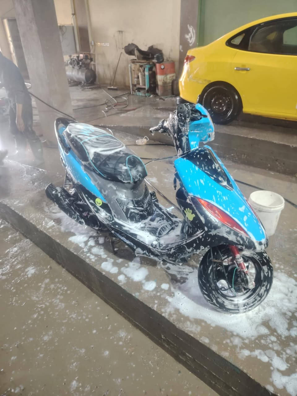 السلام عليكم
ماكس عدله دراجه (مفتوحه مفتوحه مفتوحه) مو تجي تكلي عبالي مامفتوحه دراجه كامله من كلشي عوزه بس كلج خلفي ول باقي كامل كله شغال ال تجفيت غراض جبتهن من بغداد اصلي شرط انطيك بيهن ضمان مكان ديوانيه حي النهضة الثالثه اذه مو شراي لا تدخل خاص رقم *********** او علق واني اراسلك
