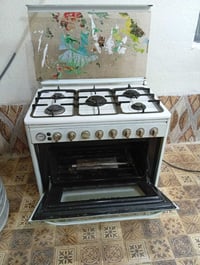فرن • إعادة النشر • وعود كاذبة