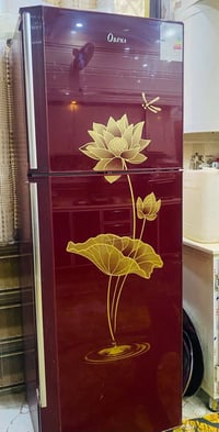 للبيع ثلاجه  وكنتىور شبابي  07830579252