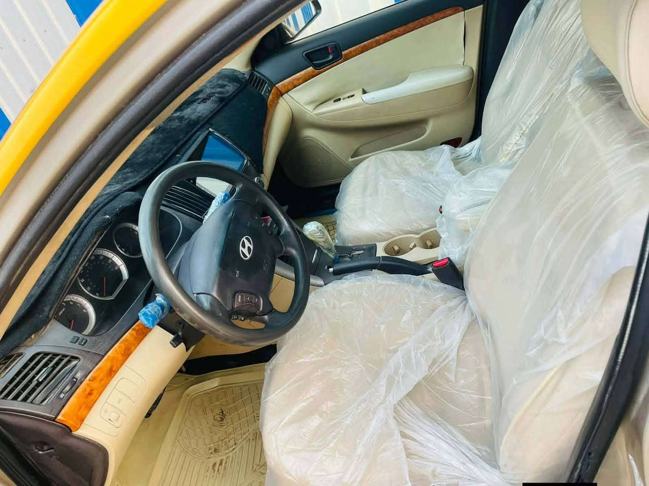 سوناته أدوات ادوات كصه جنطه سياره كارتون بمعنه لكلمه سياره حلوه ومتعوب عليه مكينه كير حداديه خير من الله 
مكاني ناصريه
سعر 45 وبيه مجال بسيط ***********
