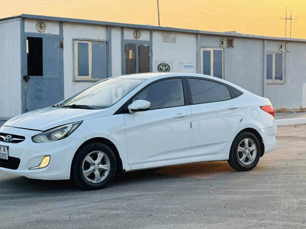 السلام عليكم اكسنت 2014 مكفوله كفاله عامه من كلشي مكينه كير حداديه تبريد السياره مكفوله رقم الدولي باسمي سنويه ل29 المكان السماوه المركز 
السعر  84. و بيهه مجال بصيط جدآ 
للاستفسار اكثر اتصال :***********
