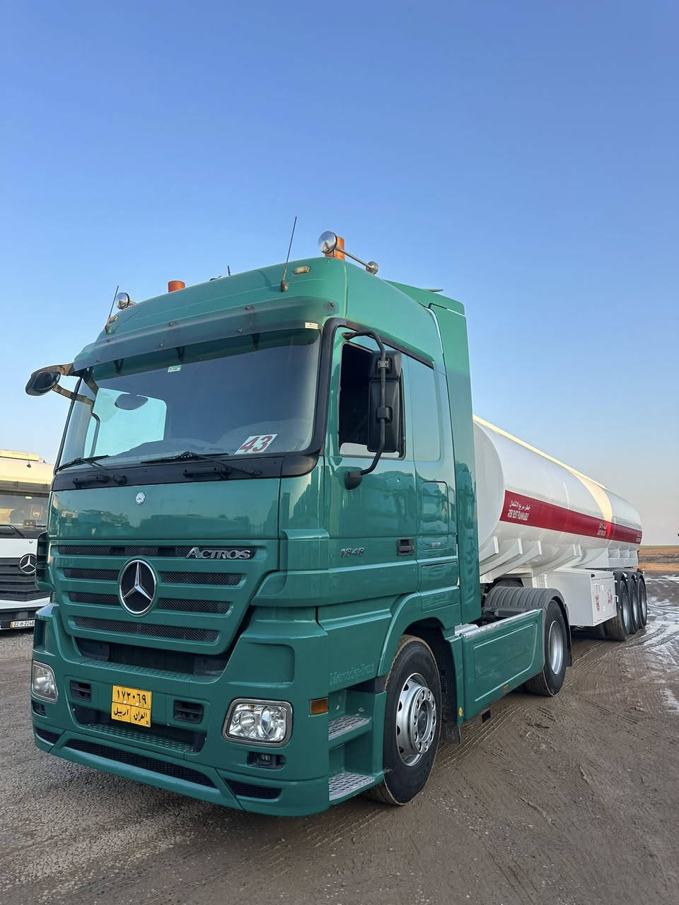 للبيع مارسيدس اكتروز تريله صهريج 
موديل 2006
حجم18/48
مواصفات ريتايدر  تبريد 
ثلاجه سبلت ضهر قماره 
طوناج جيبيس جديد كامل 
صهريج فصال غسان حداد


**إذا كنت صاحب هذا الإعلان وتريد حذفه لأي سبب، رجاءا أرسل رسالة إلى الدعم الفني**