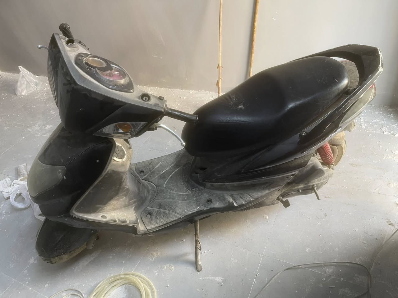 إخوان السلام عليكم دراجه سكنس صار تلتشهر مآخذها وعفته طافيه بيها نقوصات عداد مايشتغل كلجات تعبانه و كابريتر تجاري بس مكينه تخبل مكاني المشتل رايدها 700

‭٠٧٧١ ٩٧٠ ٨٦٧٩‬
