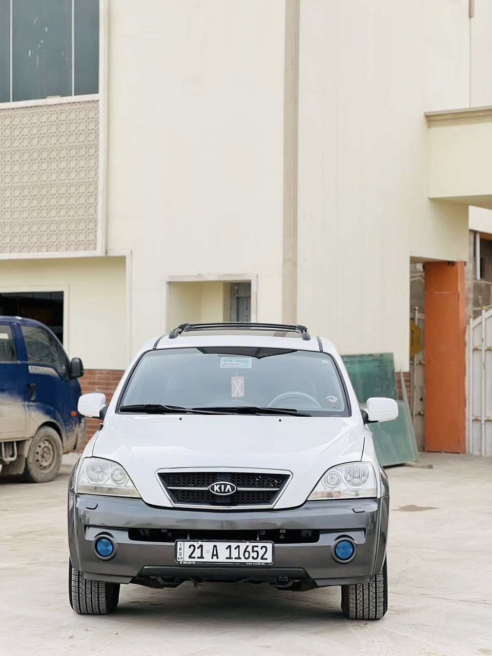 السلام عليكم.
كيا سورنتو. 2006.     خليجي.  فول.      رقم سليمانية الجديد. 

تحويل مباشر.    محرك 6. سلندر.     
السياره كفاله عامه ما عده شبر بخشم الجاملغ السياره جاهزه من حداديه تخم تاير تبريد كير مكينه 

مواصفات.   فول.  

فتحة.  شاشة وكامرة. خلفية.   تحكمات.     تبريد قطعتين. 

اشاير بل مري.     داخل مخمل.    تحكمات جهتين. 

للبيع او المراوس. السعر.  104.   بيها مجال. للاتصال. 

***********
