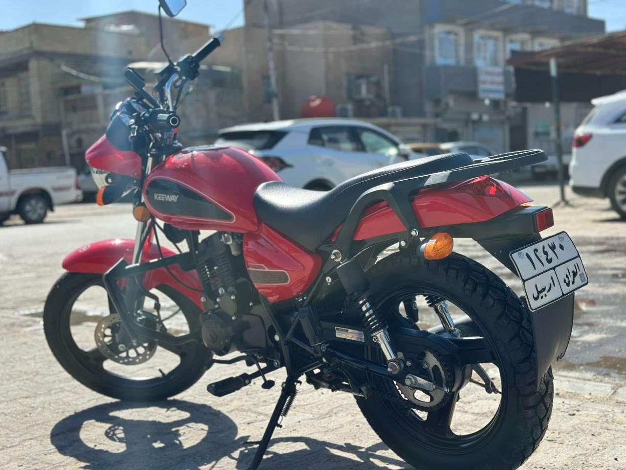 سلام عليكم دراجه للبيع كي وي من نوع سي لايت دراجه جديده كلش موديل ٢٤ السعر 2250 وبيها مجال للطيبين 
مكان بغداد المحموديه للاتصال ‭٠٧٧١ ٠٧٠ ١٤٤١‬
