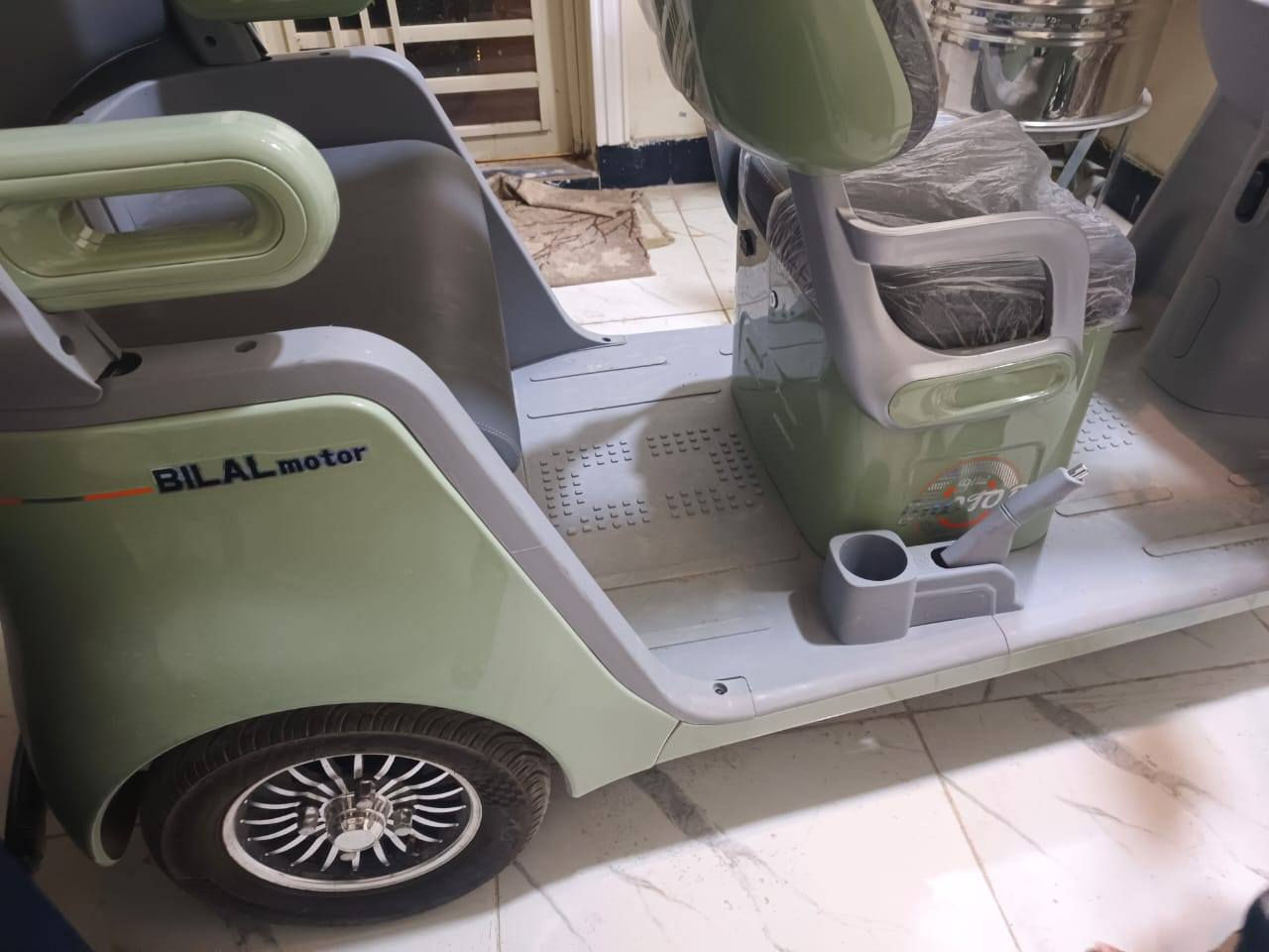 للبيع تكتك شحن ع الكهرباء  جديدة السعر مليون وتسعمية للتفاصيل الاتصال ***********
