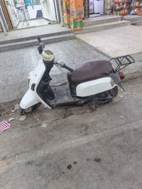 دراجه للبيع شغاله نكره بس كابريتر تخربط  سعره350 مكاني بغداد العبيدي 0...