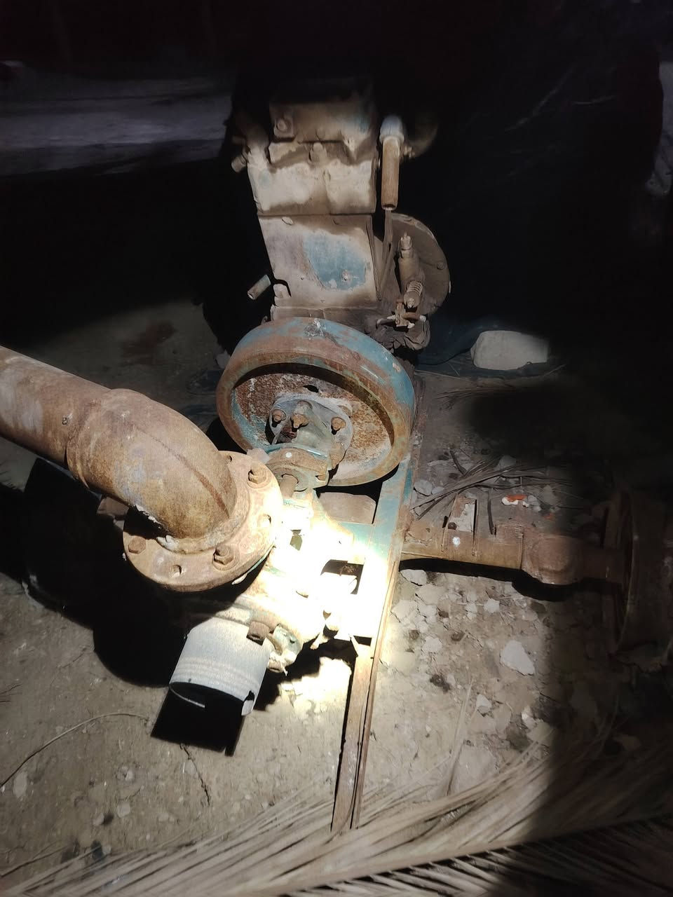 السلام عليكم ماطورات هندي للبيع العدد ٣ ثنين منهن ابو الخمسة حصان واحد سبعة ونص حصان المكان ديوانية ناحية نفر للاتصال على الرقم ***********
