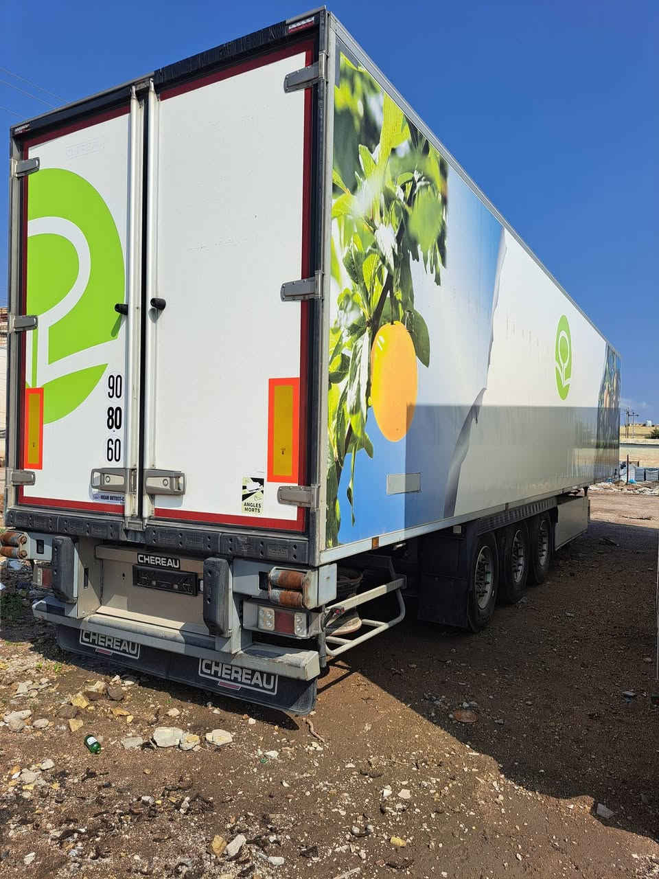 براد للبيع شيرو سمك 7 ارتفاع استندر موديل 2018 منفيس بدون جهاز  وهذا لزك على براد ينشلع 
مواصفات  شاصي رصاصي تخم تاير دنكير رفاع صندوق عبار و حساس ويل
حساس بريك خلفي  لاستفسار اتصال على الرقم *********** /***********
