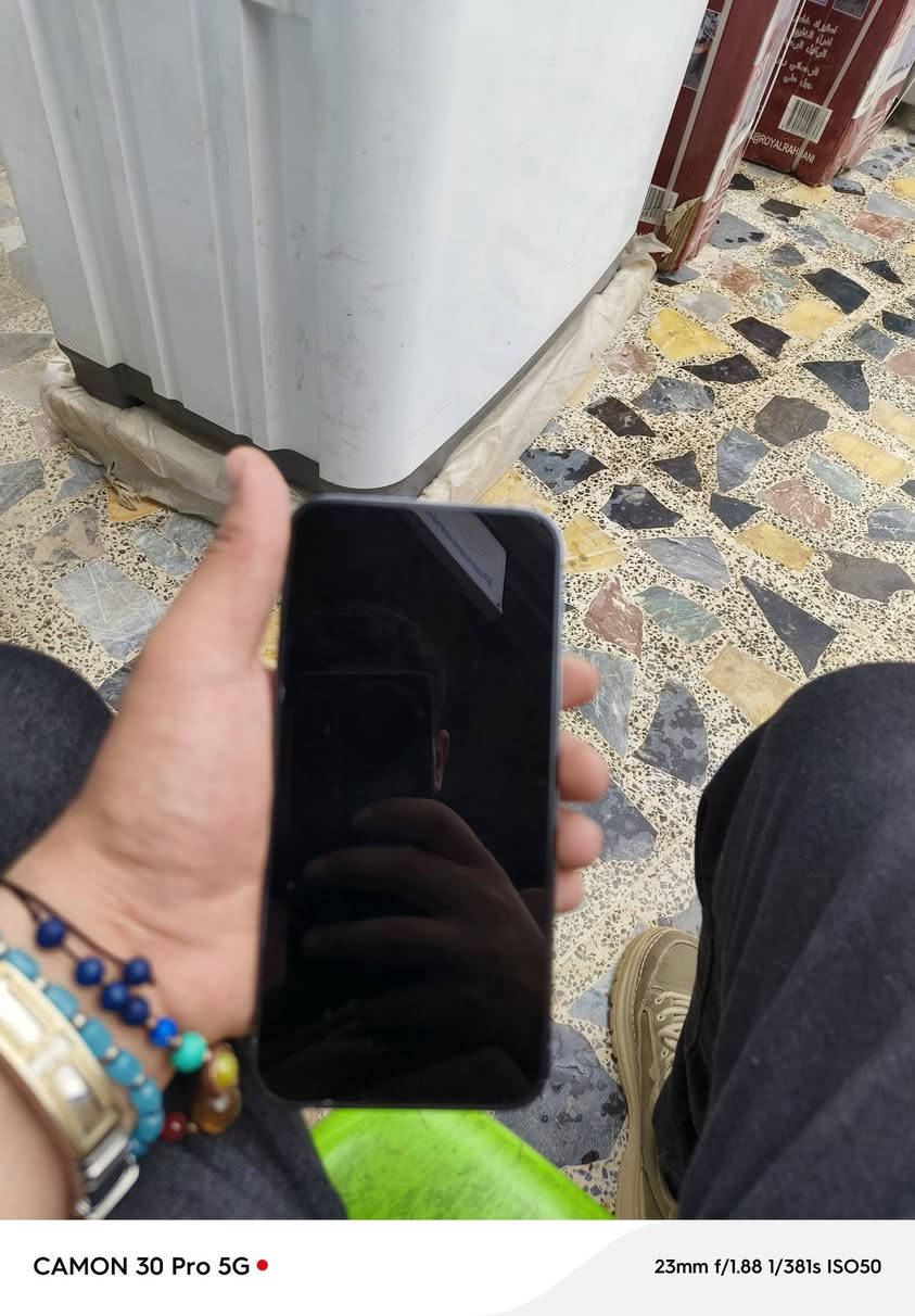 ايفون ١٣ برو ماكس
ذاكره ٢٥٦
بطاريه ٧٩ ما مرفوعة وشحنه يطول خير من الله وما مأثر
كارتونته ضايعة بس وياه شاحنتة الاصلية
الجهاز ما مفتوح ونضيف كلش 
سعره ٧٠٠ بي مجال بسيط
موجود خاص وواتساب 
***********
