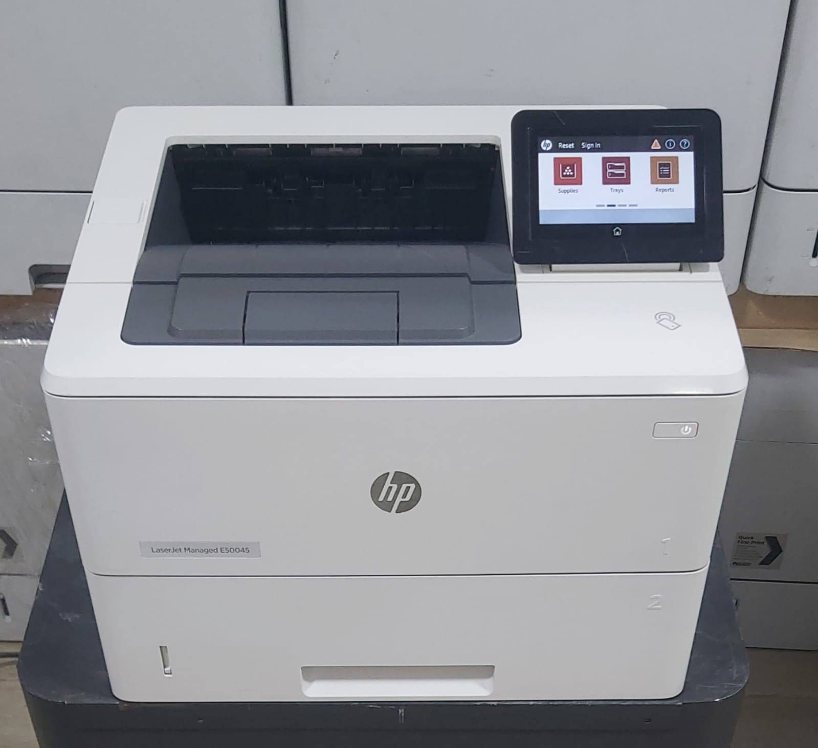 Hp E50045
Wireless 

طابعة ليزر أحادية اللون (ابيض واسود) عالية الأداء
سرعة الطباعة تصل إلى 43 أو 45 صفحة في الدقيقة
طباعة علي الوجهين
الدرج 1 : سعة الورق 100 ورقه
الدرج 2 : سعة 550 ورقة
شاشة تاتش الوان لسهولة التعامل 
طباعة مباشرة من الموبايل 
حبارة (87A)


**إذا كنت صاحب هذا الإعلان وتريد حذفه لأي سبب، رجاءا أرسل رسالة إلى الدعم الفني**