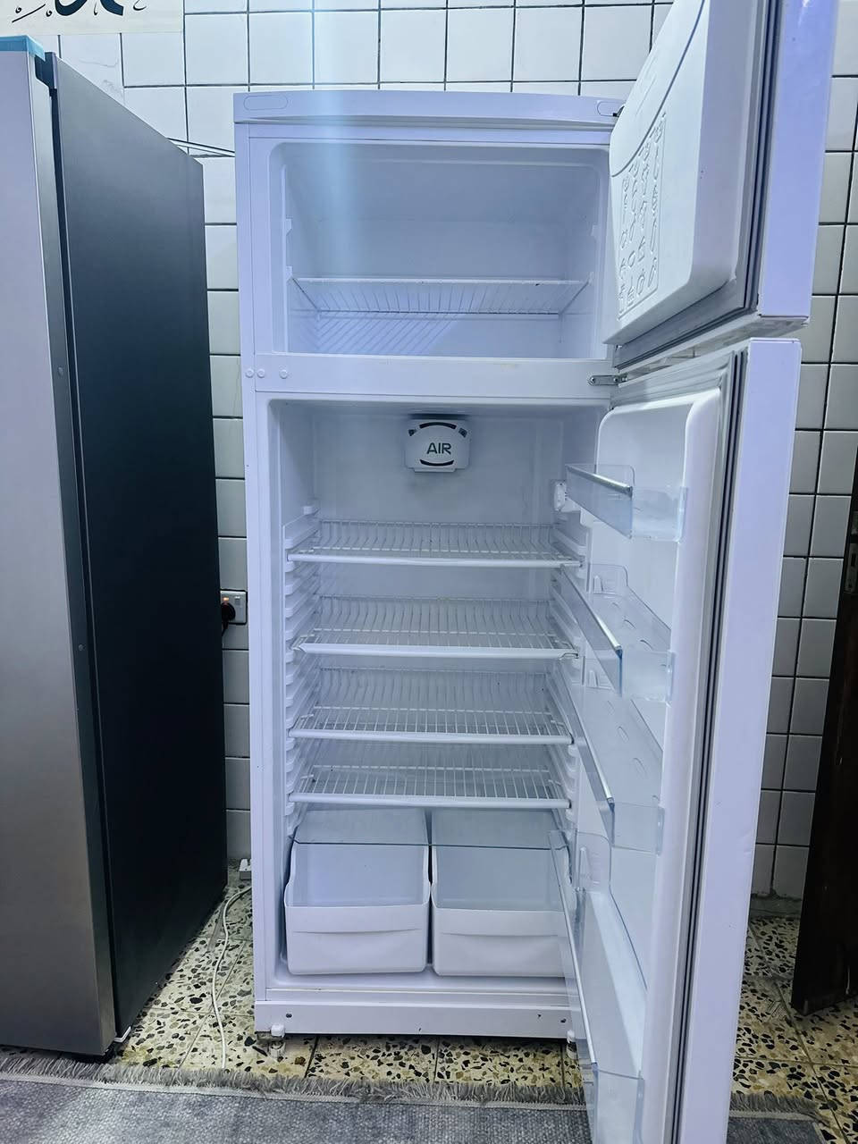 ثلاجه اخت الجديده استعمال قليل جداً وحجمها جبير كلش  سعر٤٠٠


**إذا كنت صاحب هذا الإعلان وتريد حذفه لأي سبب، رجاءا أرسل رسالة إلى الدعم الفني**