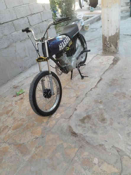 سلام عليكم دراجه إيراني حربيه مديد 2023اوراق سعر550وبيهك مجال مكينه ما مفتوحه مكاني بغداد الحسينية رقمي ***********
