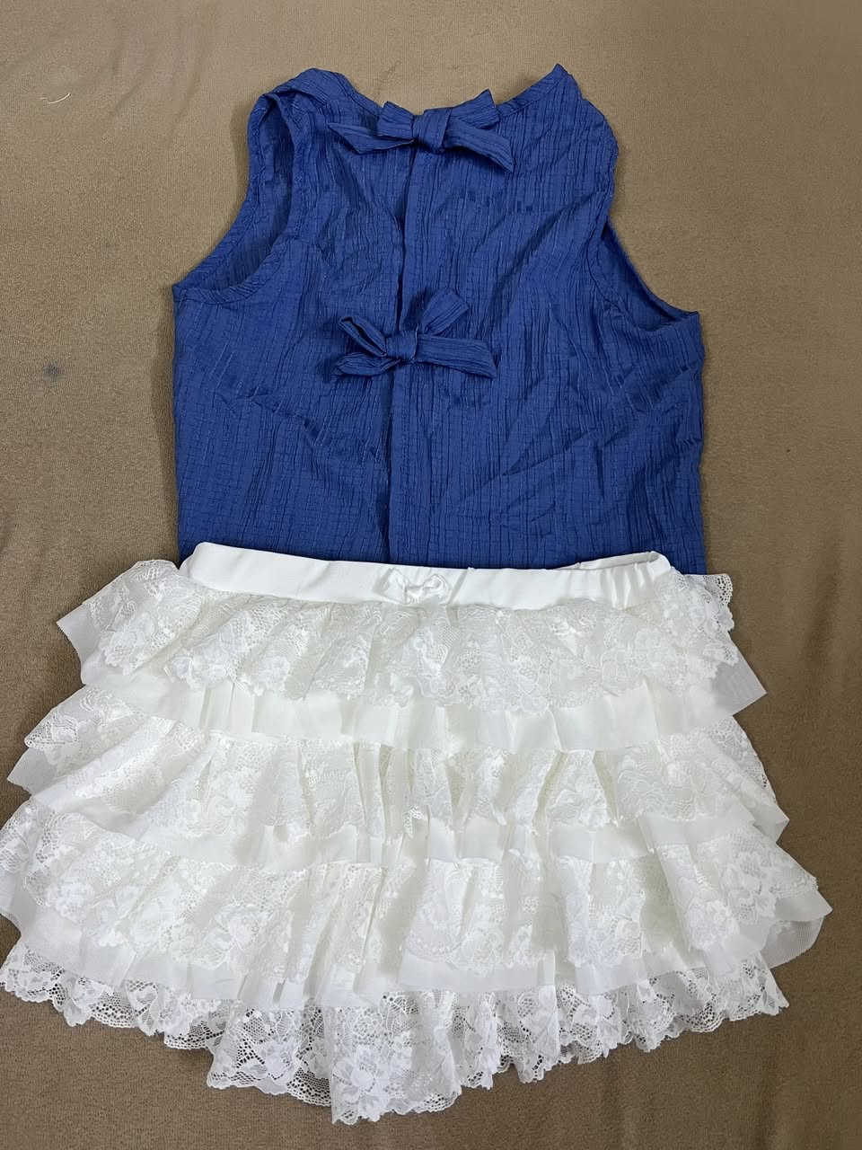 مرحبا
وصلتني ملابس أطفال شي أن من عمر سنه إلى 14
والأسعار من 4الى 10
لي يحب يعلق اوًيدخل خاص 🤍


**إذا كنت صاحب هذا الإعلان وتريد حذفه لأي سبب، رجاءا أرسل رسالة إلى الدعم الفني**