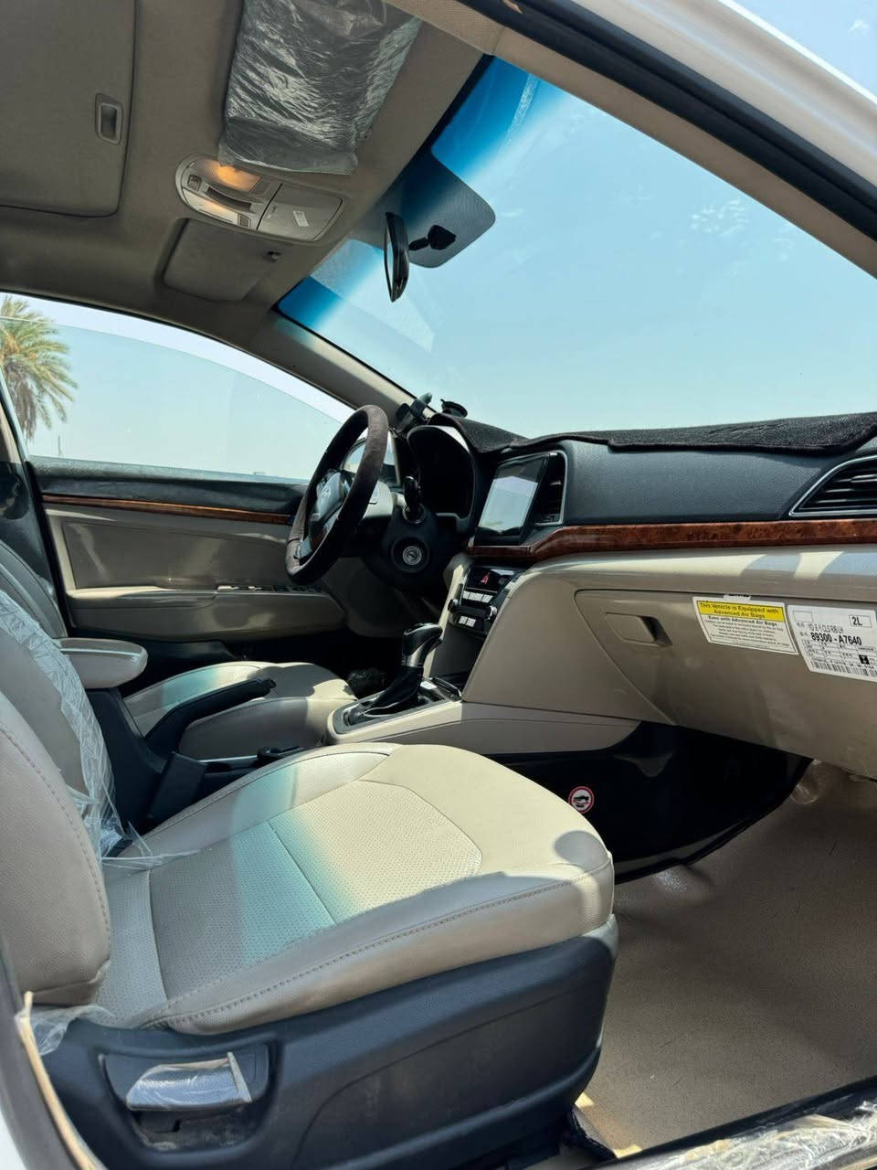 الانترا خليجي 2018 رقم بغداد الدولي باسمي
ماشية ١٥٠ كم 
تخم تايرات جديد
باتري جديد
منظومة تبريد جديده بلصيف شادهة
السعر ١٤٦ وبيها مجال
مكان السياره بغداد المحمودية
هـ ***********
