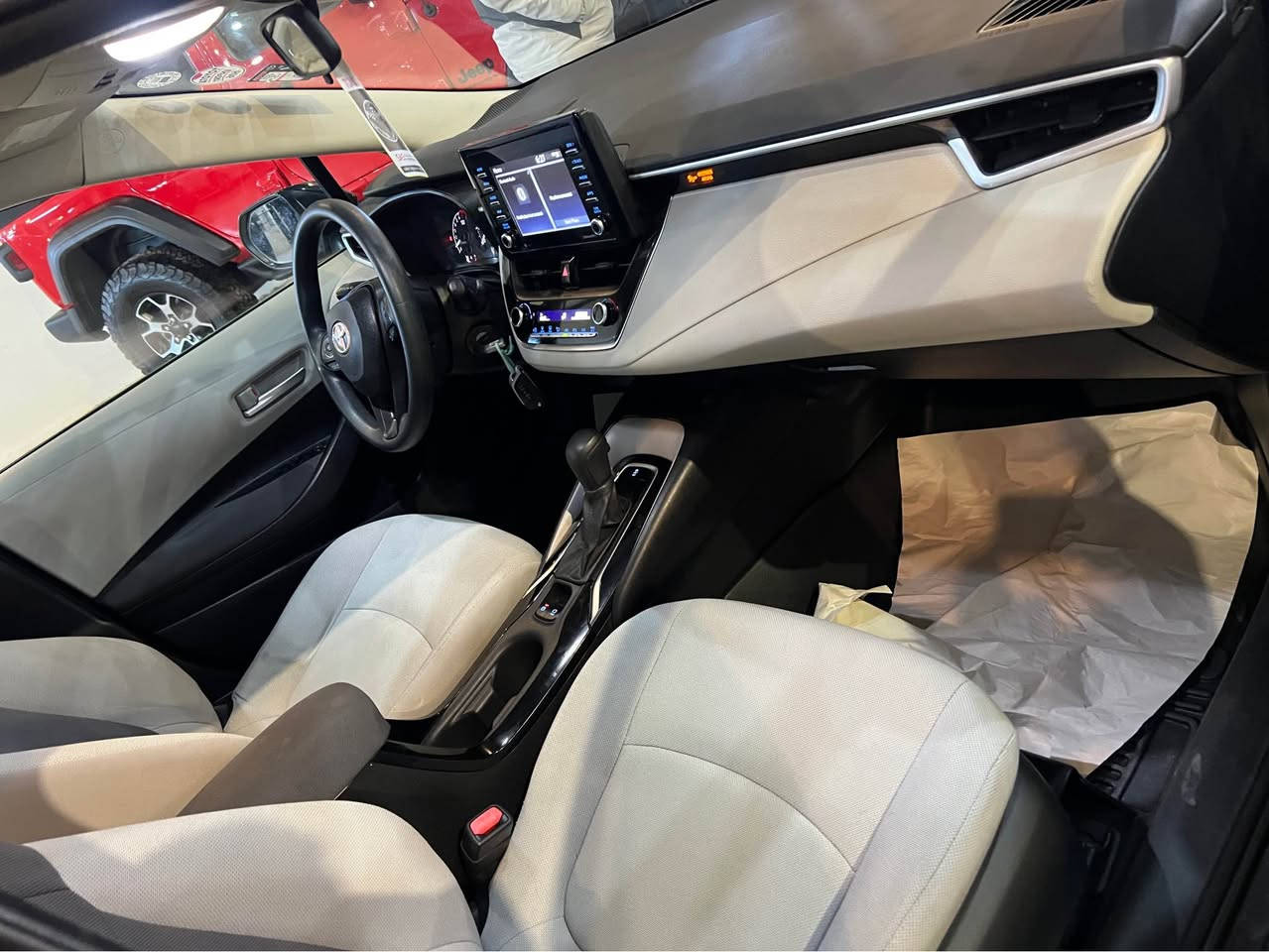 السلام عليكم  ‏2021 Toyota Corolla,
تويوتا كرولا٢٠٢١ 
الضرر :  بس دعميا  مكانين تعديل بارد  
السيارة بحالة ممتازة 
رادار حجر صالنصر كلة بلادي 💯
٣٥مایل ماشي 

مواصفات 
داخل کریمی 
بريك بصمه 
شاشة ايباد  
كاميرا  
رادارامامي 
تحكمات ستيرن ➕ تحديد سرعه 
مانع انزلاق 
نظام auto hold 
نظام Assistive talk back 
السعر١٤٢  ورقه و مجال 
وااتساب ***********
*********** أربيل, العراق
