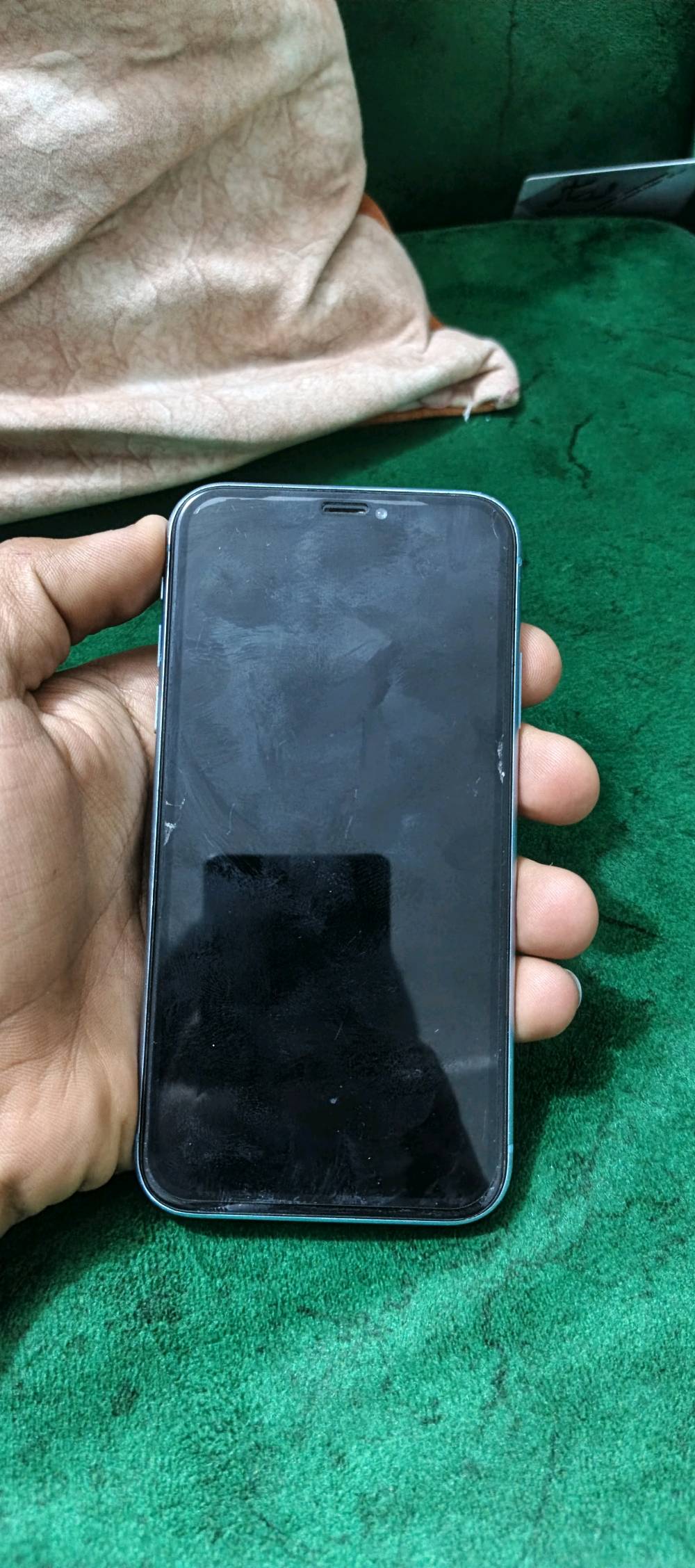 اكس ار جهاز فول كفاله فقط السماعات والضهر مكسور الباقي كله كفاله عامه جهاز تاخذه كلي رحمله والديك سعر 160 الف بي مجال 👍🏻 موجود وتساب ✈️